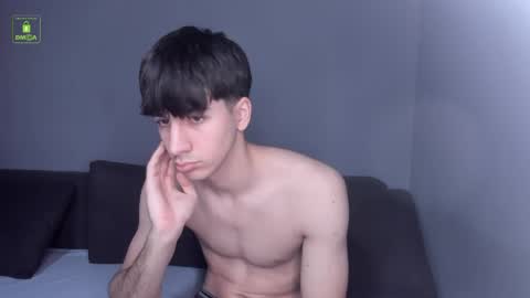 Snapshot of hotflirtyfella chatting on 03/28/26, 06:35 QUENTIN online show from 03/28/26, 06:35