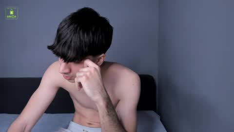 Snapshot of hotflirtyfella chatting on 04/05/26, 05:48 QUENTIN online show from 04/05/26, 05:48