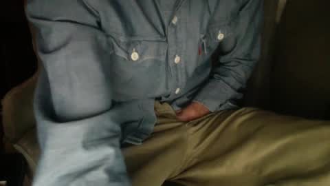 Snapshot of hotfrenchdadd chatting on 01/11/25, 10:51 hotfrenchdadd online show from 01/11/25, 10:51