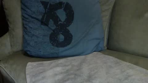 Snapshot of hotfrenchdadd chatting on 01/23/25, 06:24 hotfrenchdadd online show from 01/23/25, 06:24