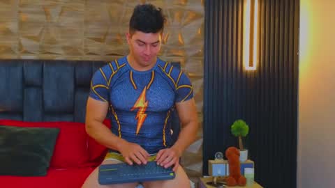 felipe  marcello online show from 03/11/25, 07:58