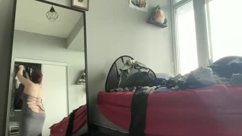 Snapshot of hotgirlbigbutt chatting on 04/18/26, 05:39 hotgirlbigbutt online show from 04/18/26, 05:39