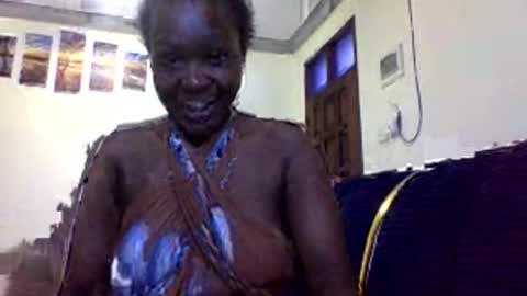 Snapshot of hotgirlchawowo25 chatting on 05/05/26, 12:24 hotgirlchawowo25 online show from 05/05/26, 12:24
