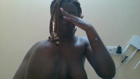 Queen online show from 10/26/25, 08:26