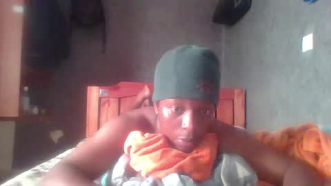 hotguyy001 online show from 02/16/25, 11:49