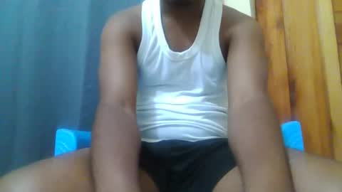 hotguyy001 online show from 10/14/25, 05:30