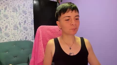 hannah online show from 10/18/25, 02:03