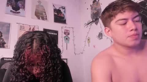 Snapshot of hothoneychile chatting on 10/10/25, 02:38 Sam and Nico online show from 10/10/25, 02:38