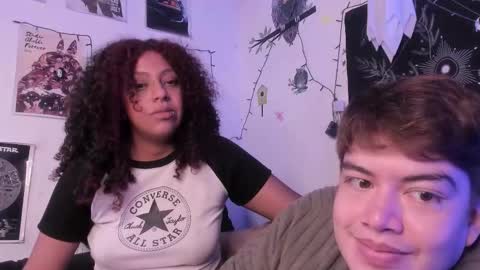 Snapshot of hothoneychile chatting on 10/13/25, 04:01 Sam and Nico online show from 10/13/25, 04:01