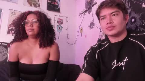 Snapshot of hothoneychile chatting on 11/06/25, 04:30 Sam and Nico online show from 11/06/25, 04:30