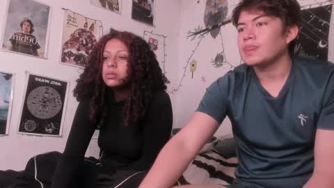 Snapshot of hothoneychile chatting on 11/28/25, 03:04 Sam and Nico online show from 11/28/25, 03:04