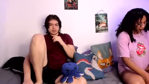 Snapshot of hothoneychile chatting on 06/26/26, 04:17 Sam and Nico online show from 06/26/26, 04:17