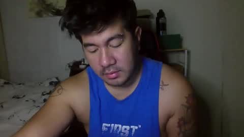 Snapshot of hothunkybear23 chatting on 12/09/24, 12:12 Khel online show from 12/09/24, 12:12