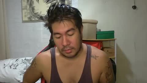 Snapshot of hothunkybear23 chatting on 12/29/24, 11:18 Khel online show from 12/29/24, 11:18