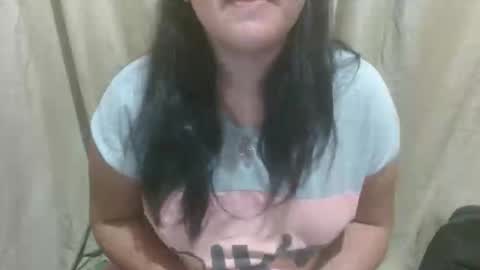Snapshot of hotiemorenagurl18 chatting on 09/15/25, 06:02 hotiemorenagurl18 online show from 09/15/25, 06:02