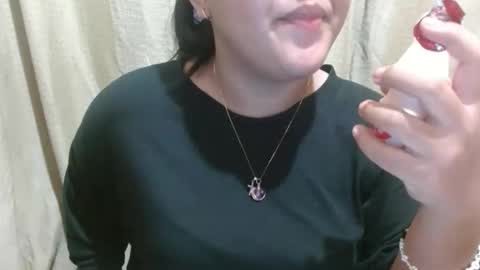 Snapshot of hotiemorenagurl18 chatting on 09/16/25, 06:25 hotiemorenagurl18 online show from 09/16/25, 06:25