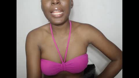 hotjessie0 online show from 02/11/25, 04:33