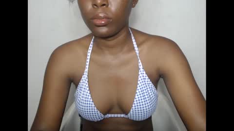 hotjessie0 online show from 03/04/25, 05:42