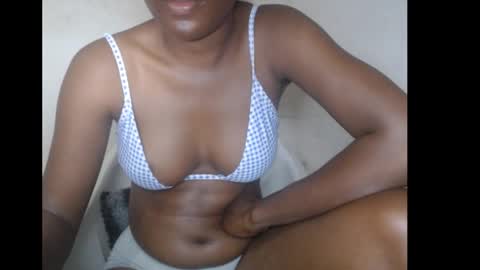 hotjessie0 online show from 11/13/25, 06:23