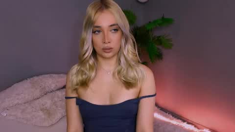 Snapshot of hotjessxx chatting on 05/06/26, 03:46 Maria online show from 05/06/26, 03:46
