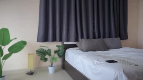 Kate  stream  1200 pm -800 pm UTC 7 online show from 04/16/26, 06:03