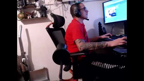 Snapshot of hotkinkytat chatting on 12/03/24, 02:03 hotkinkytat online show from 12/03/24, 02:03