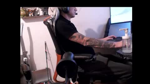 Snapshot of hotkinkytat chatting on 12/09/24, 01:13 hotkinkytat online show from 12/09/24, 01:13