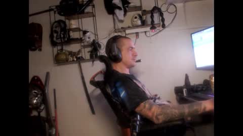 Snapshot of hotkinkytat chatting on 01/29/25, 05:09 hotkinkytat online show from 01/29/25, 05:09