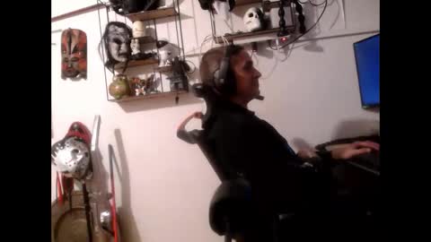 Snapshot of hotkinkytat chatting on 02/06/25, 12:33 hotkinkytat online show from 02/06/25, 12:33