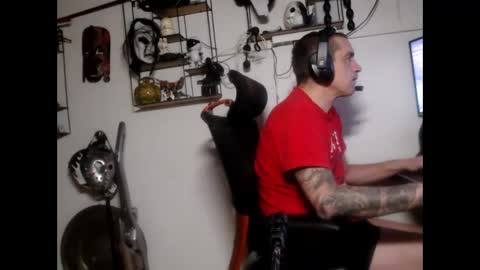 Snapshot of hotkinkytat chatting on 02/14/25, 11:53 hotkinkytat online show from 02/14/25, 11:53