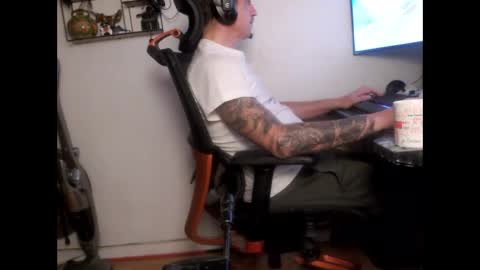 Snapshot of hotkinkytat chatting on 03/02/25, 06:30 hotkinkytat online show from 03/02/25, 06:30