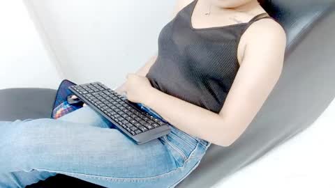 Snapshot of hotlatinaluna23 chatting on 04/01/26, 07:22 luna online show from 04/01/26, 07:22