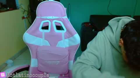 Snapshot of hotlatinocouple__ chatting on 06/27/26, 04:17 Eevee Zoro online show from 06/27/26, 04:17