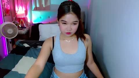 Layla online show from 12/17/24, 08:45