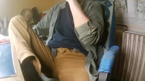 hotleopold online show from 12/13/25, 10:26