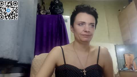 Snapshot of hotmamaqueen234 chatting on 03/21/26, 12:04 hotmamaqueen234 online show from 03/21/26, 12:04