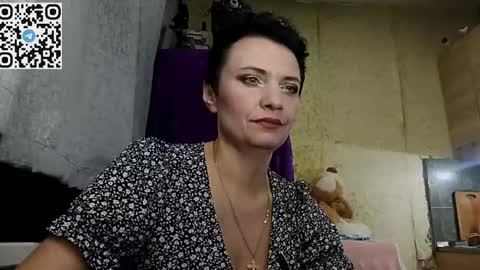 Snapshot of hotmamaqueen234 chatting on 03/23/26, 08:13 hotmamaqueen234 online show from 03/23/26, 08:13