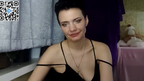 Snapshot of hotmamaqueen234 chatting on 03/29/26, 07:36 hotmamaqueen234 online show from 03/29/26, 07:36