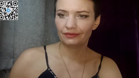 Snapshot of hotmamaqueen234 chatting on 04/13/26, 07:19 hotmamaqueen234 online show from 04/13/26, 07:19