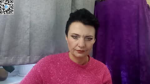Snapshot of hotmamaqueen234 chatting on 04/21/26, 02:01 hotmamaqueen234 online show from 04/21/26, 02:01