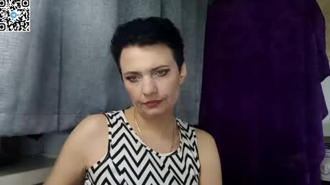 Snapshot of hotmamaqueen234 chatting on 04/24/26, 08:55 hotmamaqueen234 online show from 04/24/26, 08:55