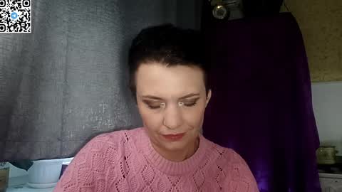 Snapshot of hotmamaqueen234 chatting on 04/25/26, 01:41 hotmamaqueen234 online show from 04/25/26, 01:41