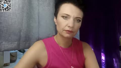 Snapshot of hotmamaqueen234 chatting on 04/27/26, 02:15 hotmamaqueen234 online show from 04/27/26, 02:15