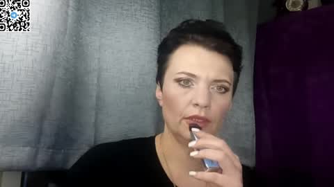 Snapshot of hotmamaqueen234 chatting on 05/01/26, 07:40 hotmamaqueen234 online show from 05/01/26, 07:40
