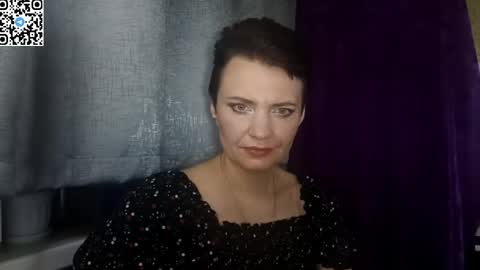 Snapshot of hotmamaqueen234 chatting on 05/16/26, 07:45 hotmamaqueen234 online show from 05/16/26, 07:45
