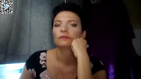 Snapshot of hotmamaqueen234 chatting on 06/11/26, 10:46 hotmamaqueen234 online show from 06/11/26, 10:46