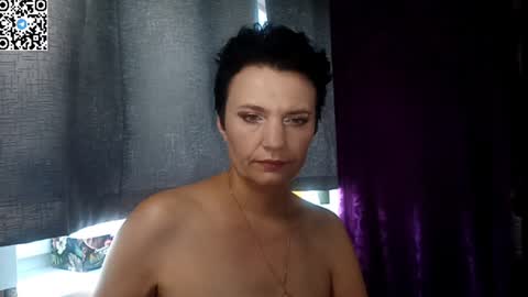 Snapshot of hotmamaqueen234 chatting on 06/24/26, 12:04 hotmamaqueen234 online show from 06/24/26, 12:04