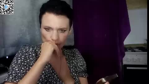 Snapshot of hotmamaqueen234 chatting on 06/25/26, 11:53 hotmamaqueen234 online show from 06/25/26, 11:53