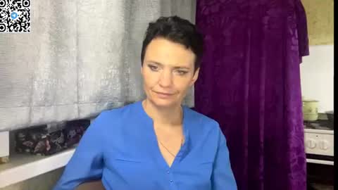 Snapshot of hotmamaqueen234 chatting on 06/28/26, 12:27 hotmamaqueen234 online show from 06/28/26, 12:27