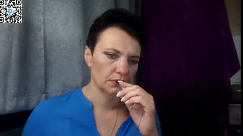Snapshot of hotmamaqueen234 chatting on 07/12/26, 10:23 hotmamaqueen234 online show from 07/12/26, 10:23